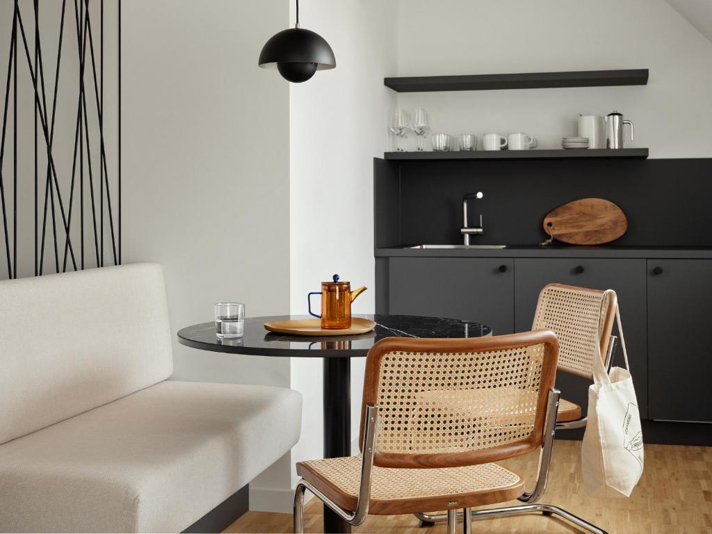 Bob W Munich Schwabing - Resim 26