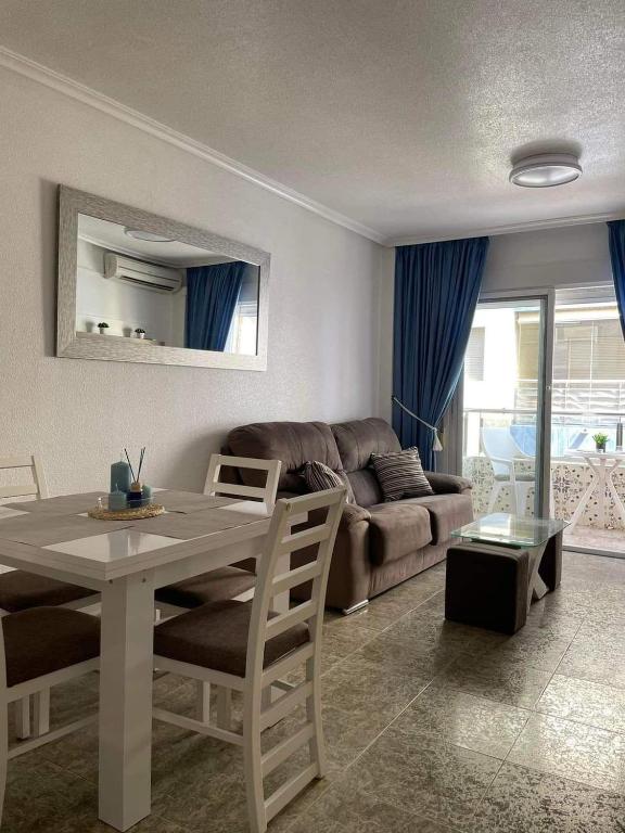 Cozy apartment close to the beach