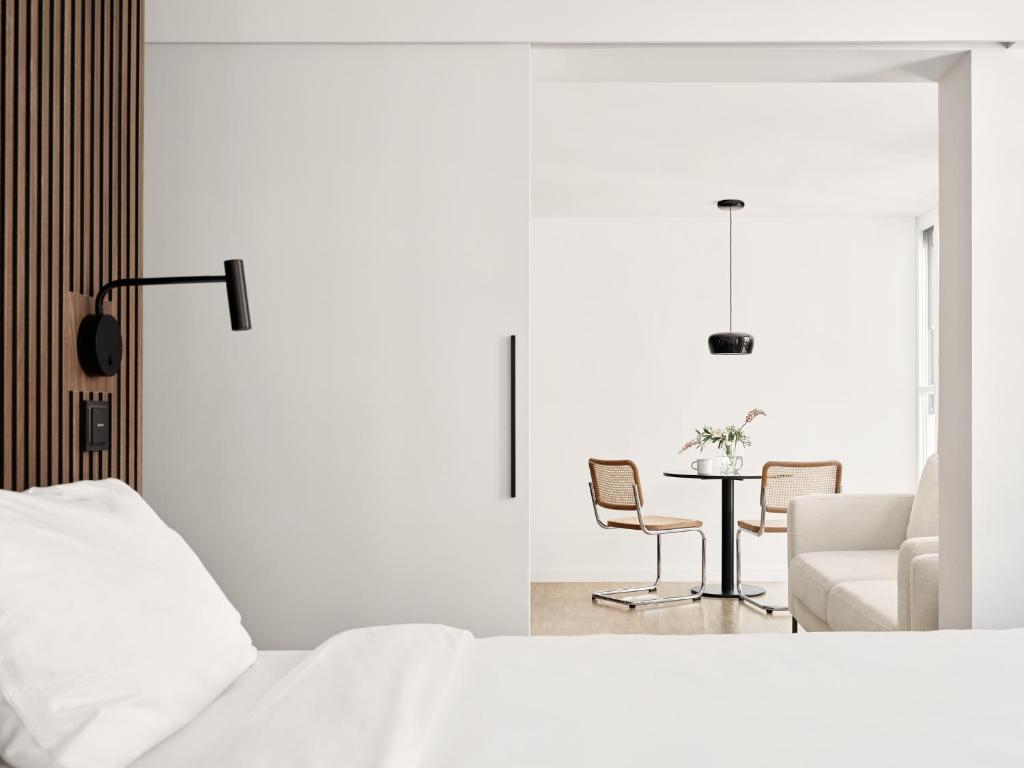 Bob W Munich Schwabing - Resim 34