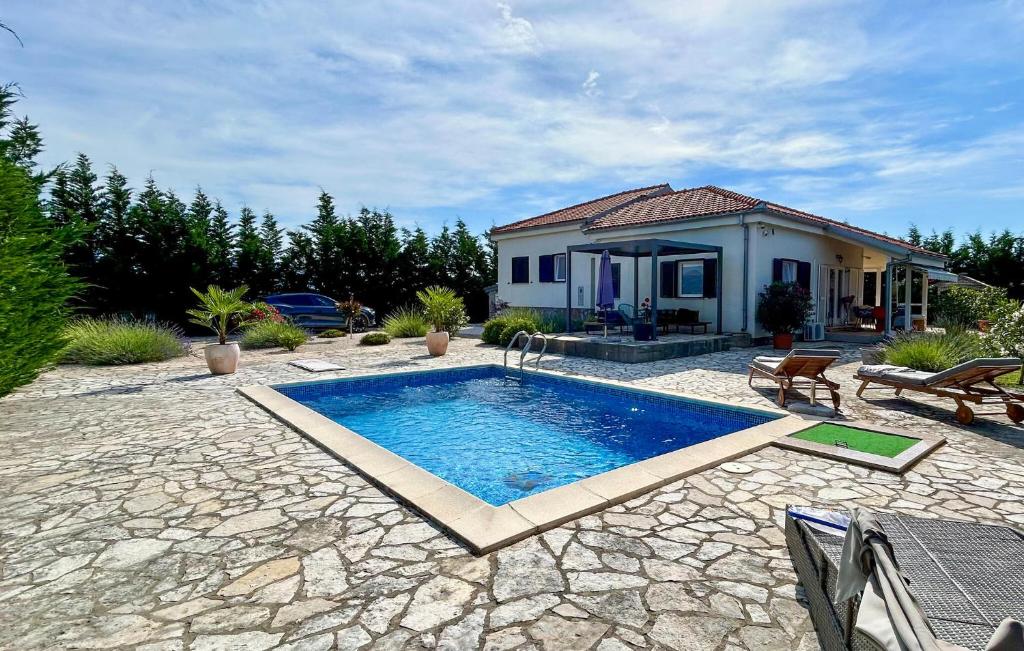 Πισίνα στο ή κοντά στο Villa Fairyland
