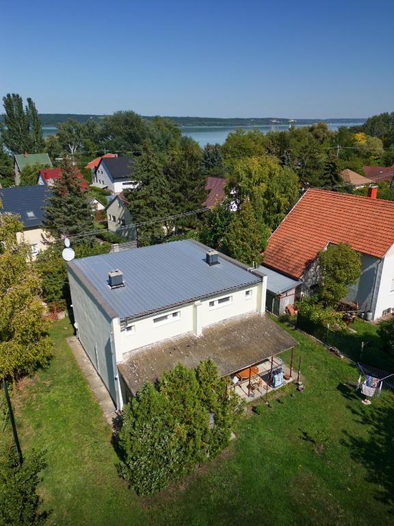 an overhead view of a house with a roof at Almádi64 in Balatonalmádi