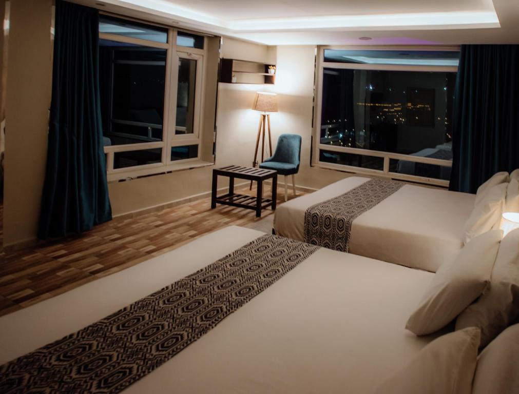 Turquoise Pyramids & Grand Egyptian museum view Hotel - 8