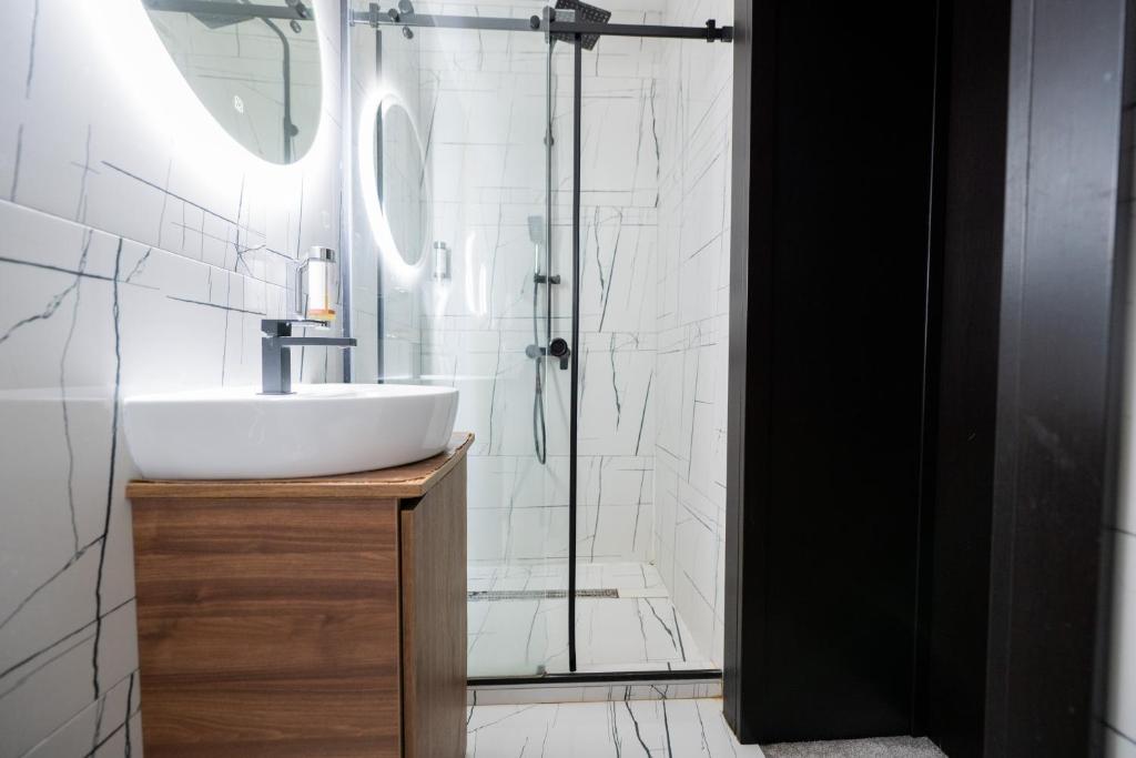 Boutique Hotel Kings Palace - Resim 13