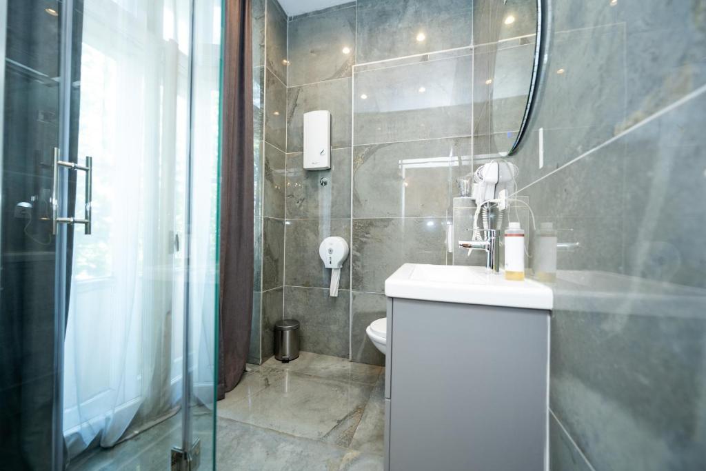 Boutique Hotel Kings Palace - Resim 43