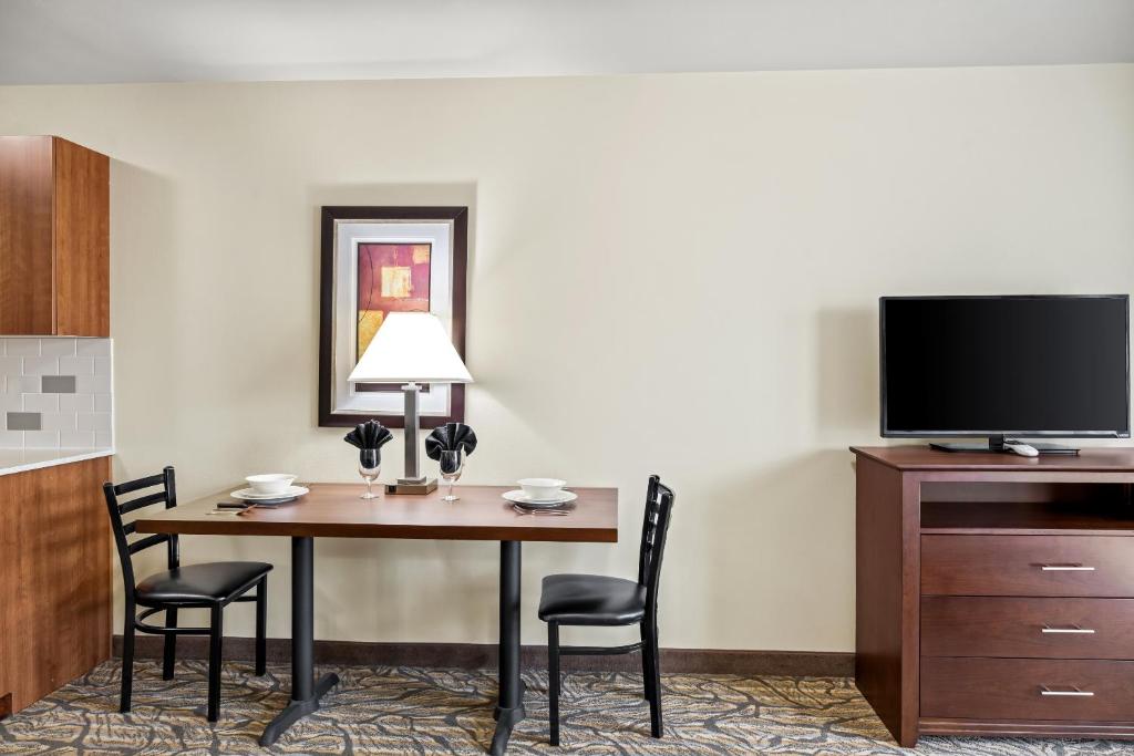 Ledgestone Suites Hotel Vernal - Suite Queen