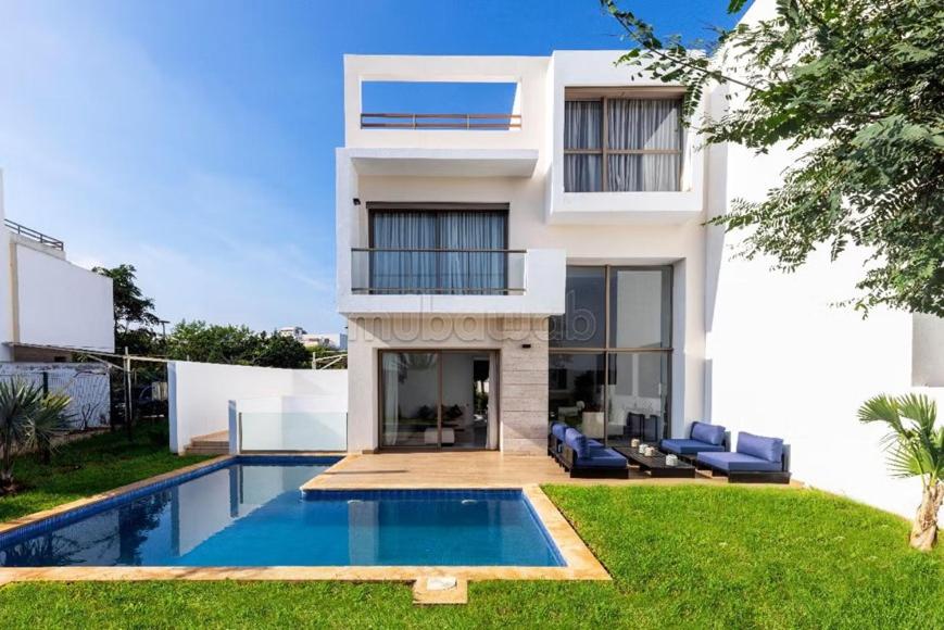 Bazén v ubytování maison écologique a casa nebo v jeho okolí