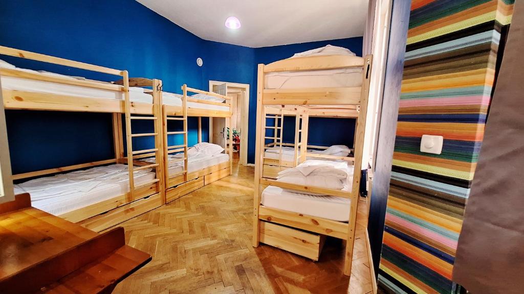 Ένα ή περισσότερα κρεβάτια σε δωμάτιο στο Key Hostel Vitosha