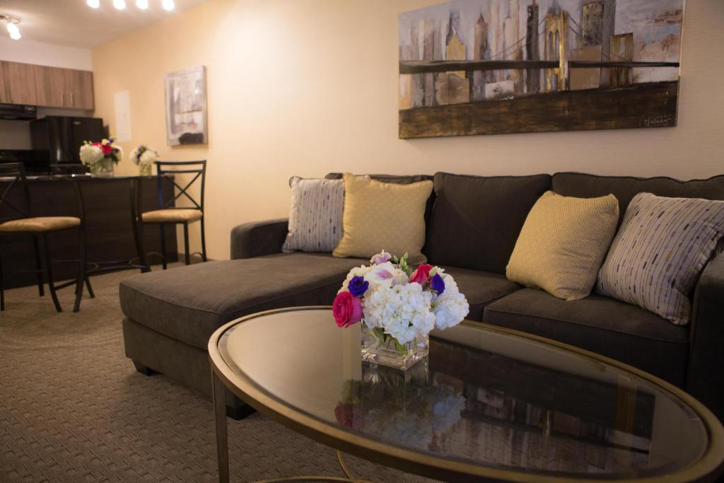 Cartier Place Suite Hotel - Resim 9