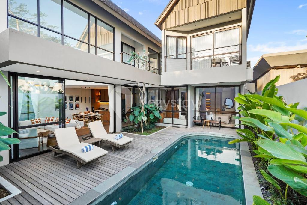 Πισίνα στο ή κοντά στο Fraja Villa by Kozystay - Jimbaran