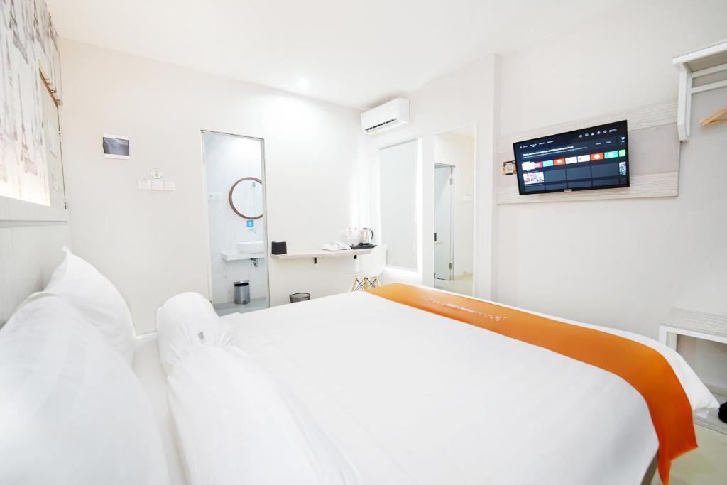Front One Hotel Sragen - Chambre Double De Luxe