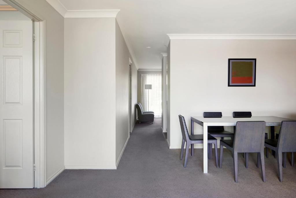 Pinnacle Apartments - Resim 25