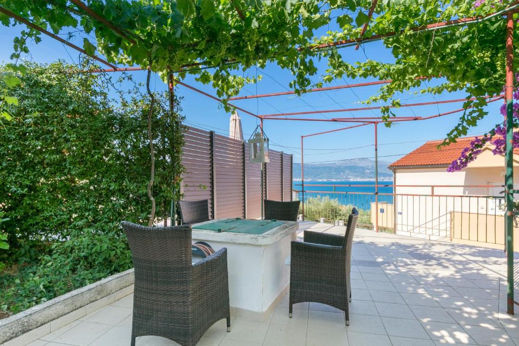 Seaside holiday house Slatine, Ciovo - 16343