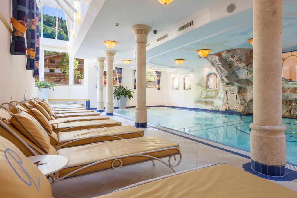 Bazén v ubytování Hotel Platzer Superior nebo v jeho okolí