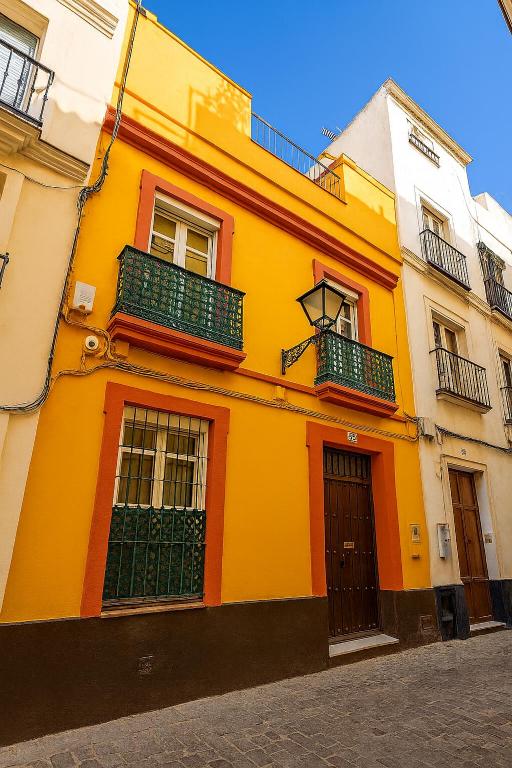 Private House Cathedral Terrace - 15