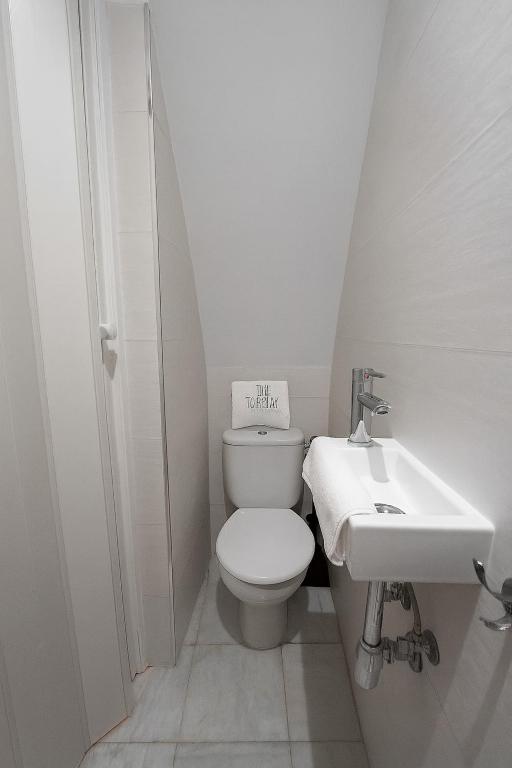 Private House Cathedral Terrace - 10