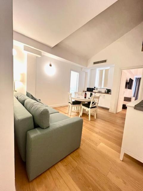 Via Del Corso Home Roma - 家庭套房