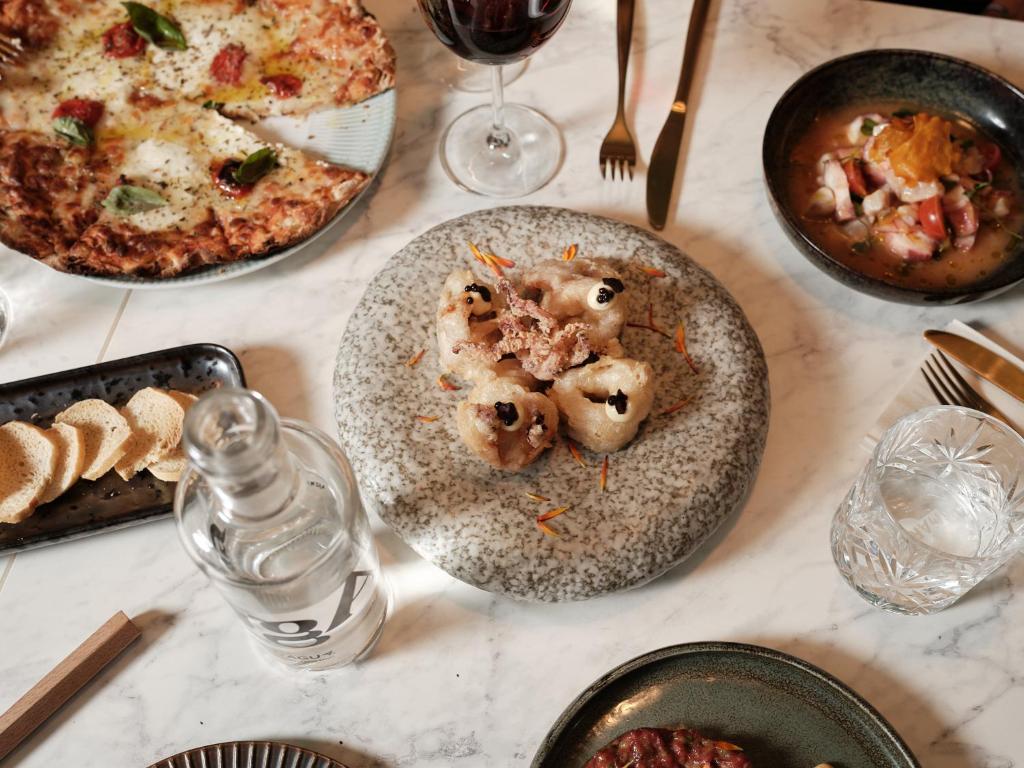 Catalonia Barcelona Plaza - Resim 36