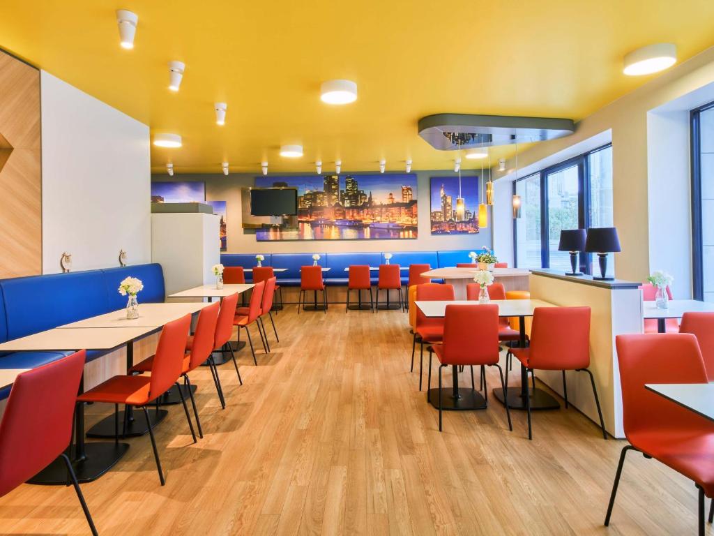 B&B HOTEL Frankfurt-Hbf - Resim 3