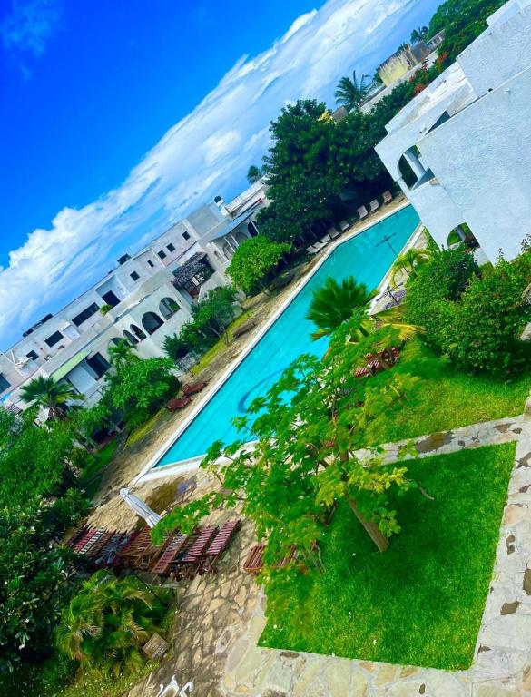 an aerial view of a resort swimming pool at Studio Leliya 2 in Malindi