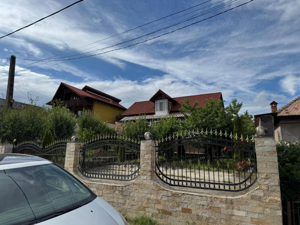 Casa Lena!, Aldeşti (updated prices 2025)