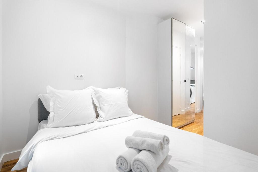 Montmartre - Élégance & Charme au pied Sacré-Cœur - Resim 6