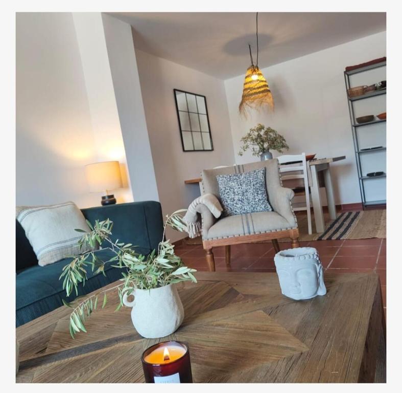 Zona de estar de El Refugio de Alcolea, Alpujarra Almeriense