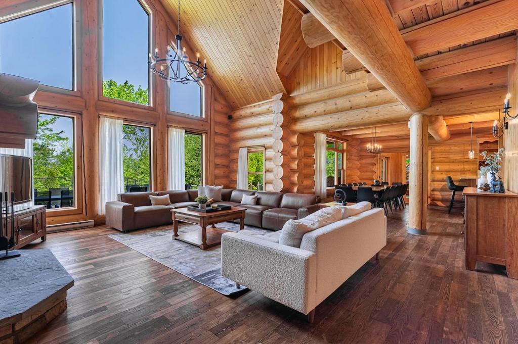 Χώρος καθιστικού στο Fiddler Lake Resort - Moose 89