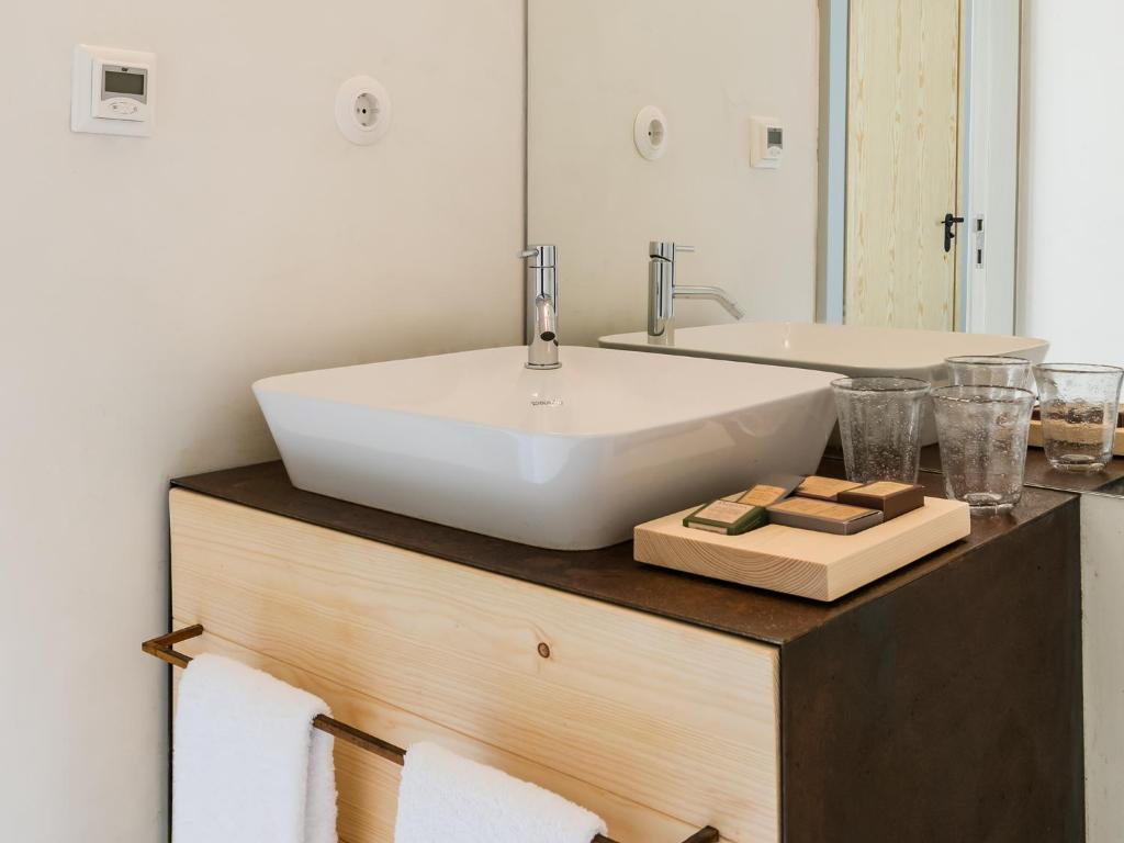 Armazém Luxury Housing- Architectural & Design Hotel - 13