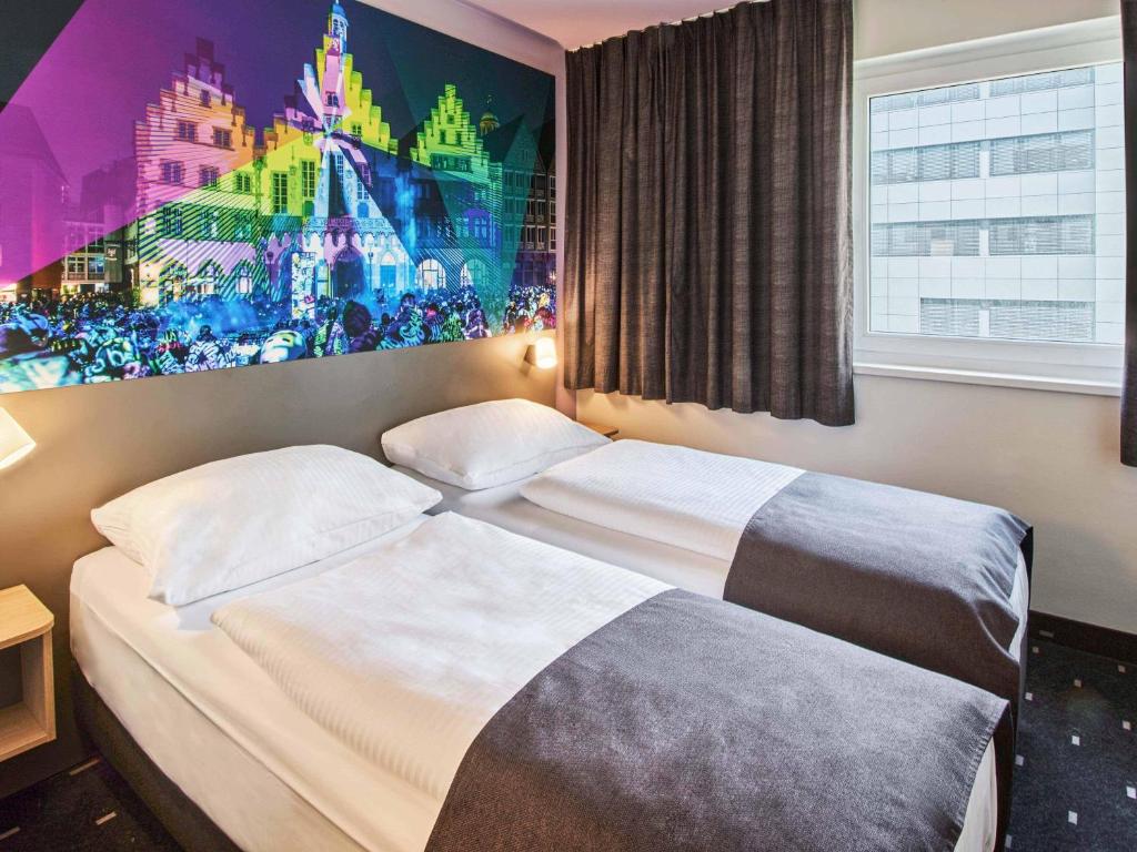 B&B HOTEL Frankfurt-Niederrad - Resim 15