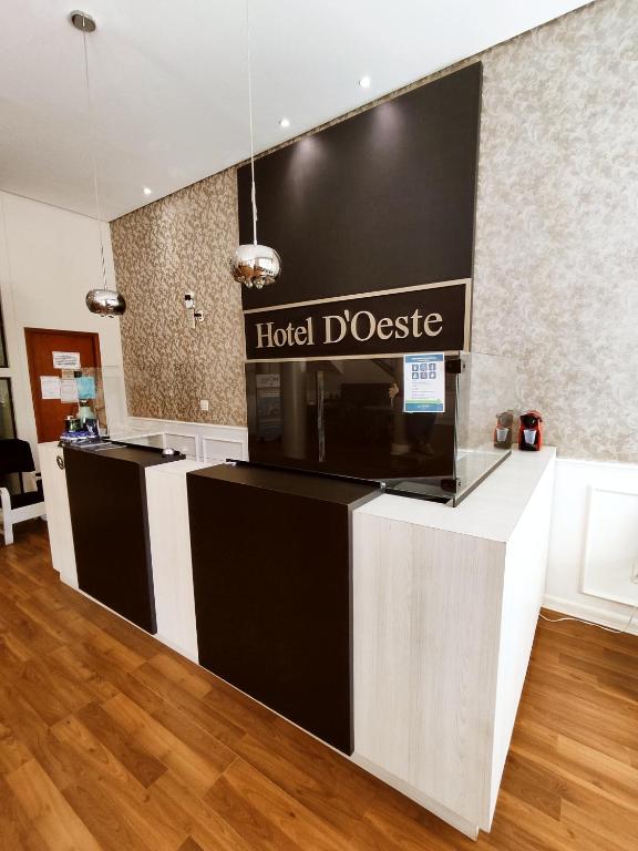 MOVA Hotel D'oeste - Localizado em frente a Praça Principal da Cidade, na área Central - Pé na Praça