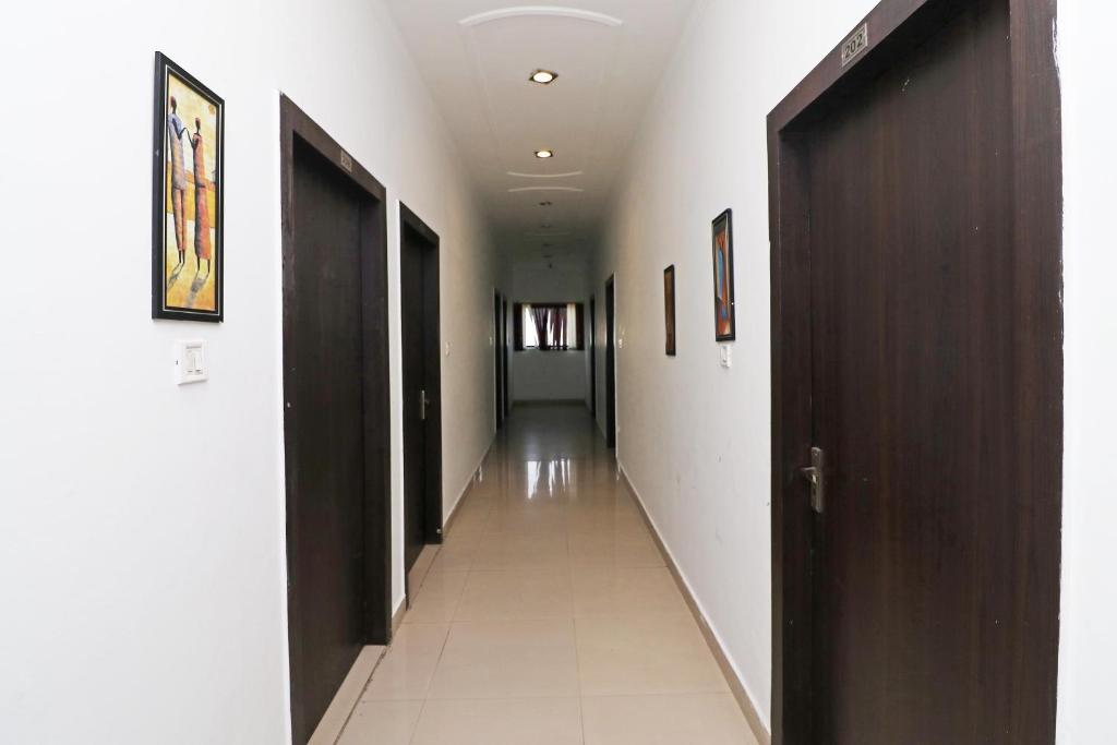 Fotografie z fotogalerie ubytování Hotel O Mid Town Ojus Tower v destinaci Rudrapur