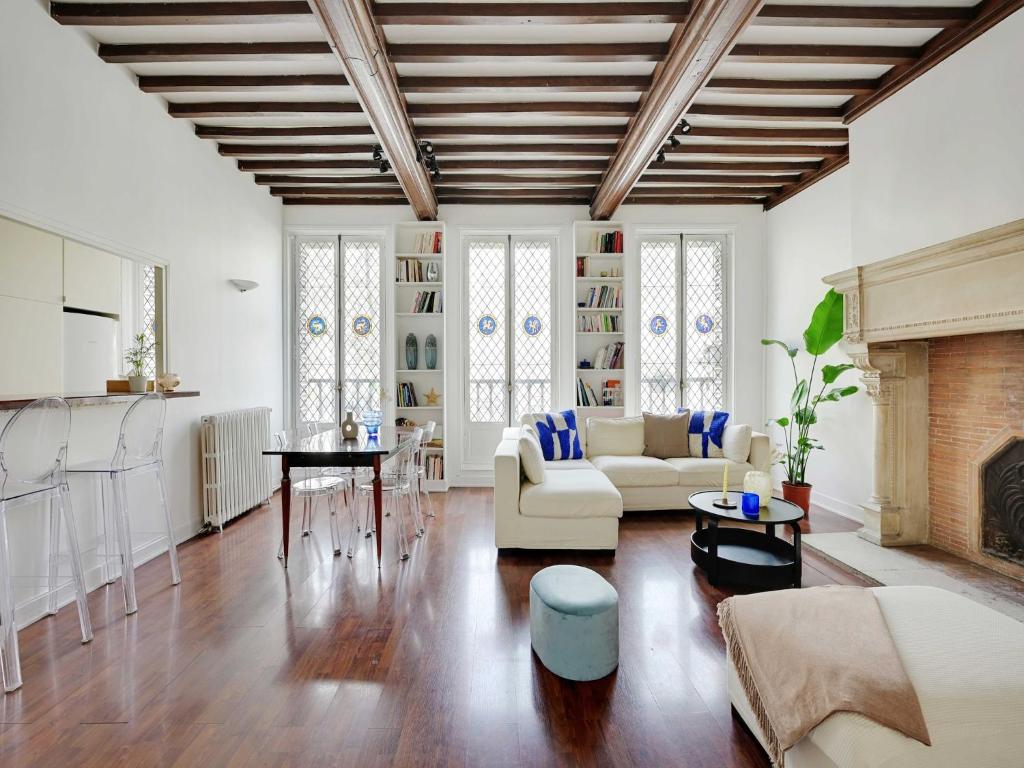 Beautiful apartment in the Marais - 3BDR 6P - PARIS