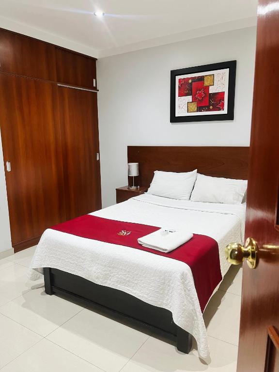 S & M Hotel - Single Room
