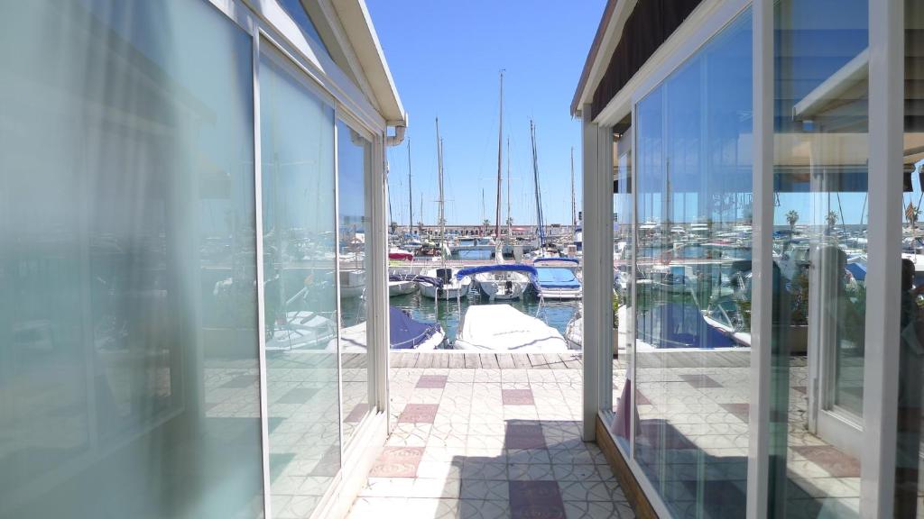 Balkón nebo terasa v ubytování Mini Apartamento Port Aiguadolç