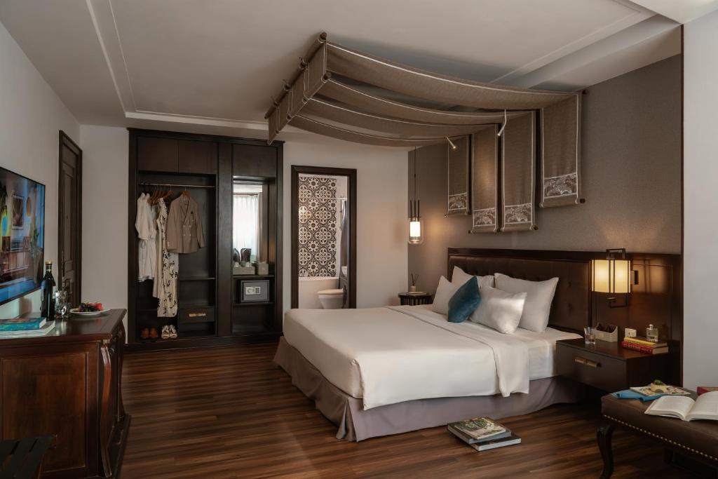 Odys Premium Double (Daily free Minibar & (1) time Afternoon Tea)