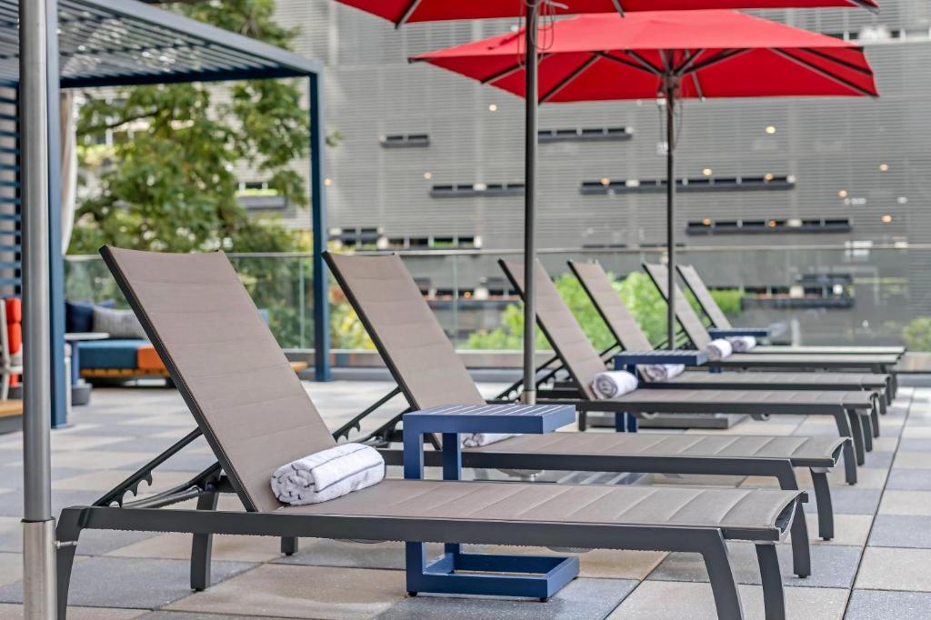 Cambria Hotel Austin Downtown photo