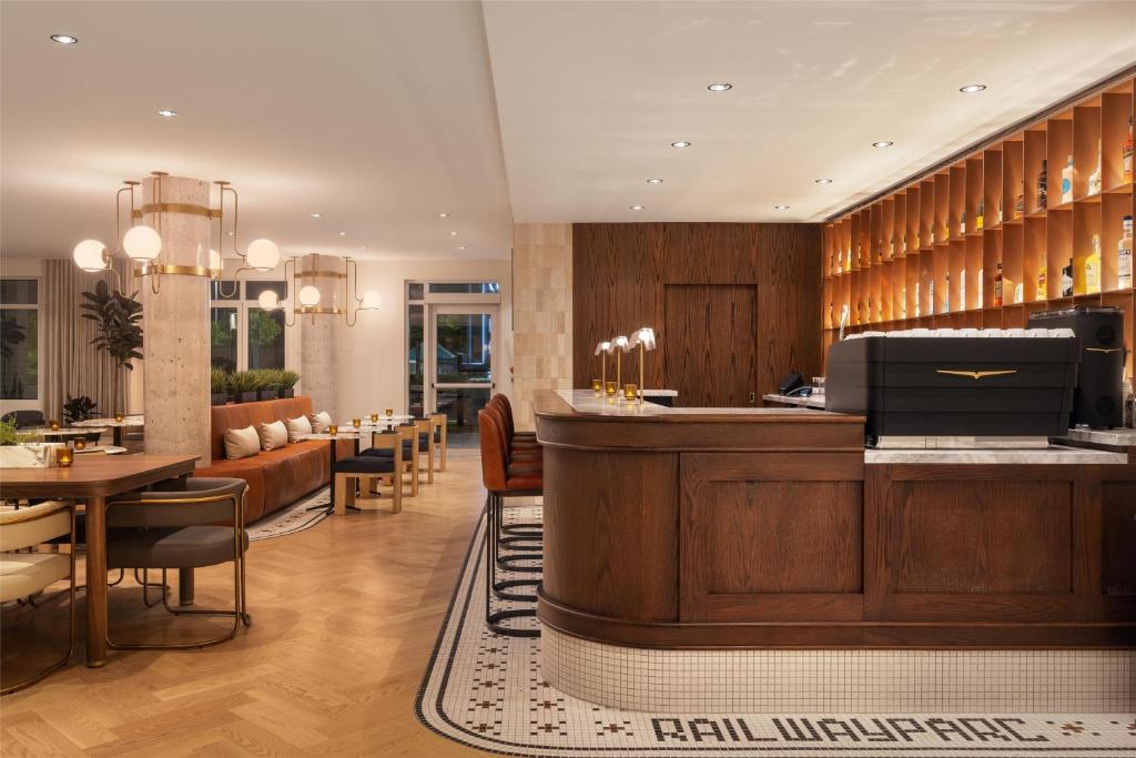 Hotel Railwayparc Montreal, Tapestry Collection By Hilton - Resim 4