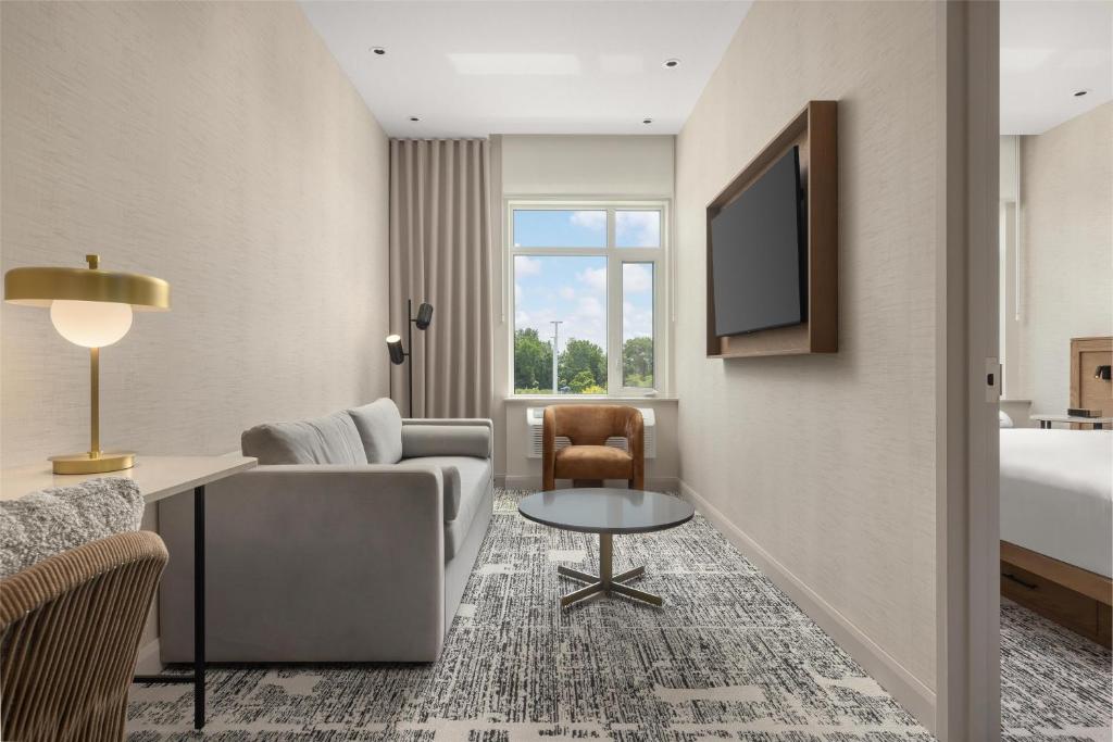 
One-Bedroom King Suite
