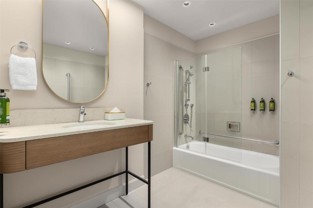 Hotel Railwayparc Montreal, Tapestry Collection By Hilton - Resim 35