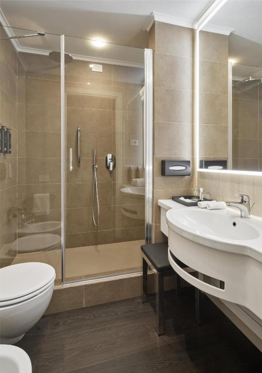 Palazzo Caracciolo Naples - Resim 5