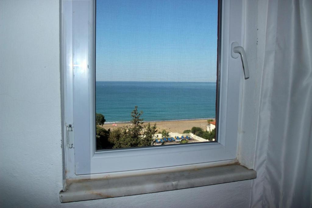 Nespecifikovaný výhled na moře nebo výhled na moře při pohledu z aparthotelu