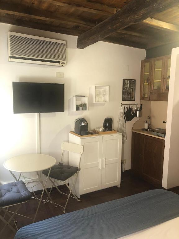 Trastevere Mini-apartment 4