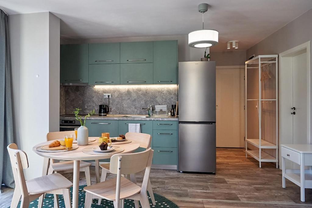 Green Corner Apartment in the Center - 2BD