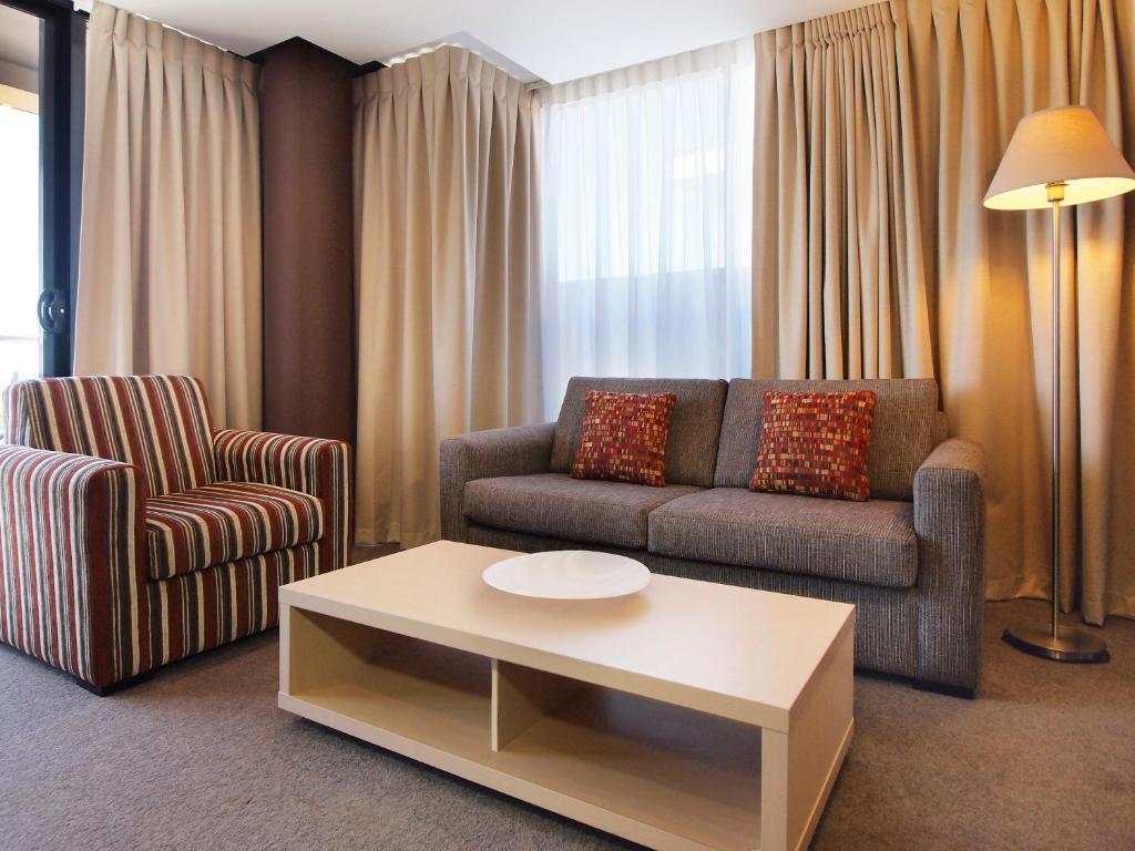 Oaks Adelaide Horizons Suites - Resim 23