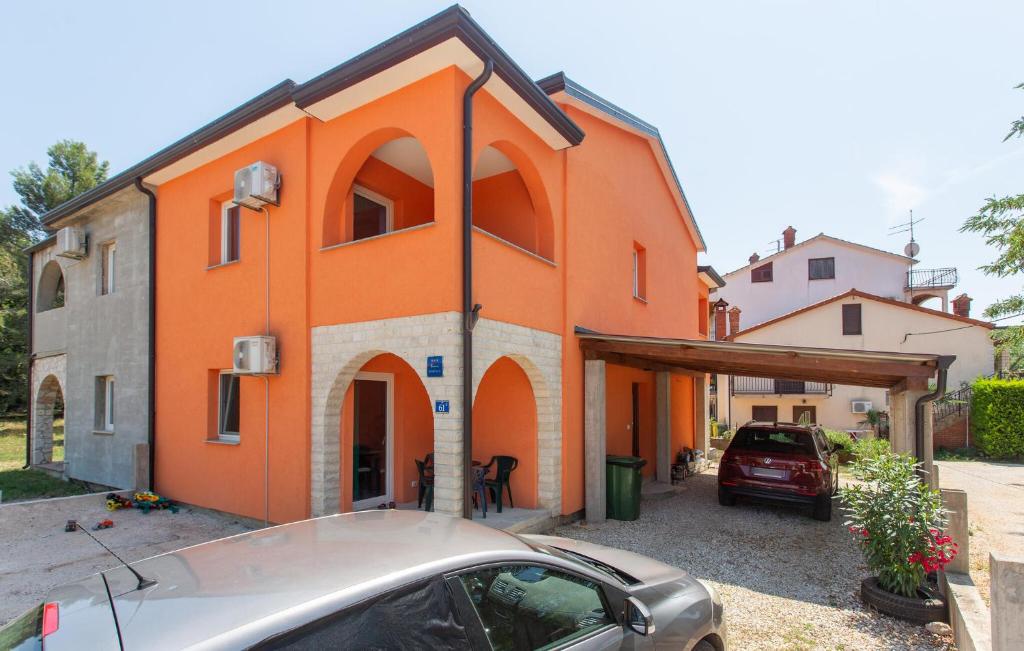 Awesome Apartment In Umag With Wifi