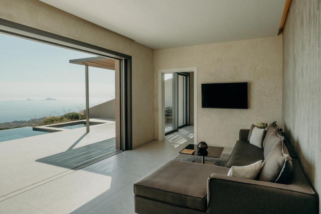 Santorini Sky, Luxury Resort - 11