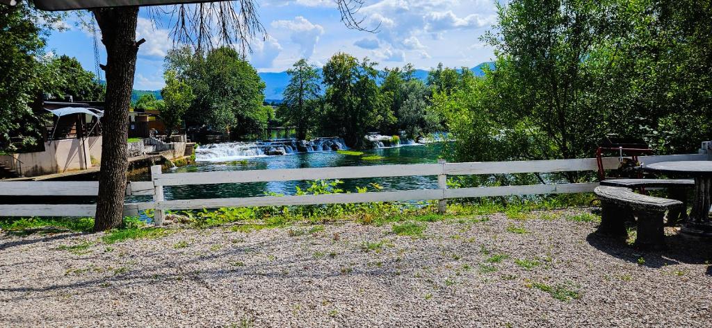 Afbeelding uit fotogalerij van Apartment Bijela ladja in Bihać