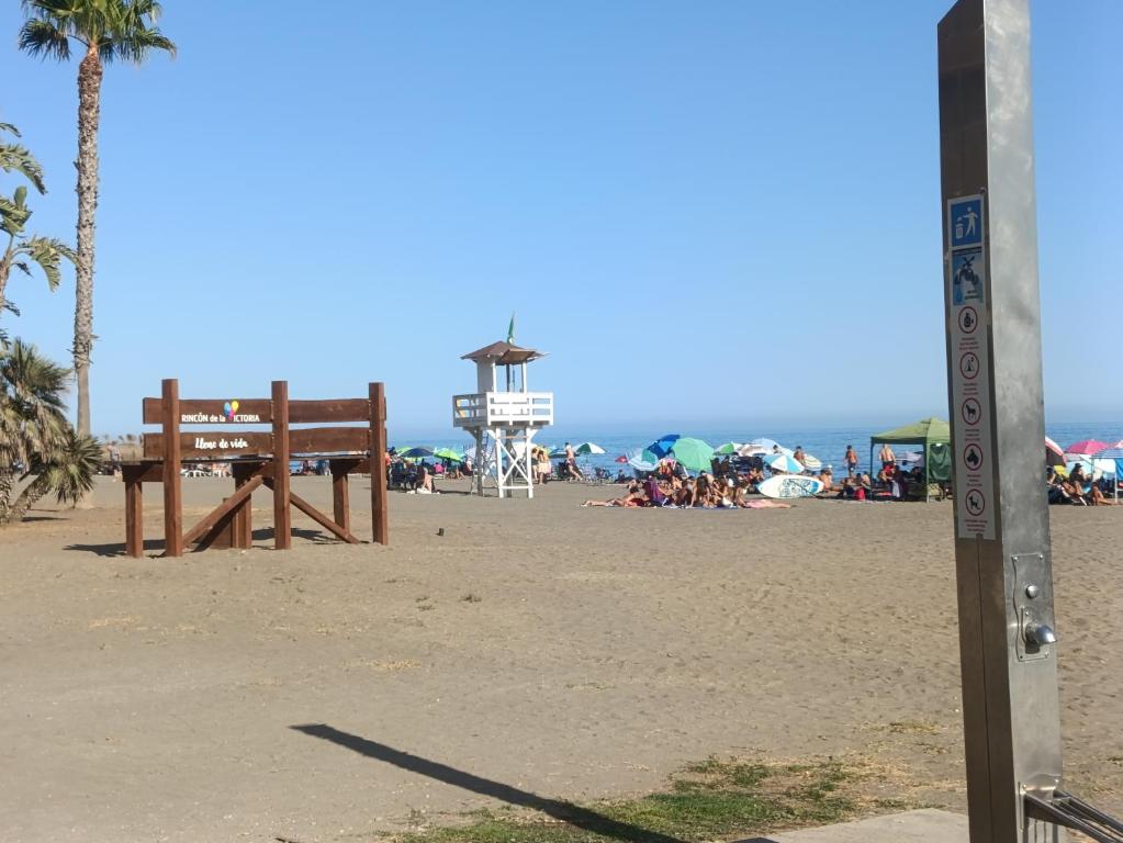 Bonito apartamento completo en Rincón de la Victoria Playa a 100 metros - Housity