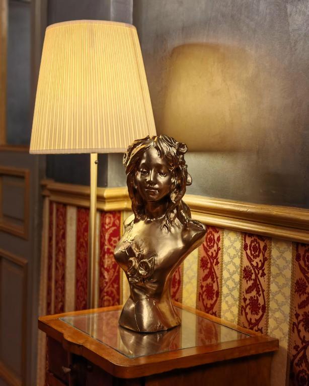 Noblesse Palace Old Town by NF