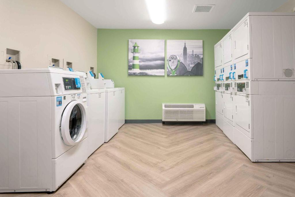 Extended Stay America Suites - Washington, DC - Fairfax - Fair Oaks Mall photo